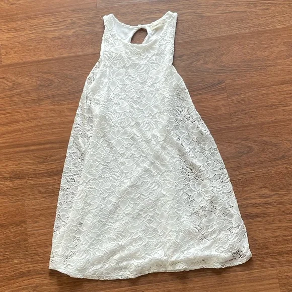 White Lace Sleeveless Mini Shift Dress / Sz Medium / Ginger G White Lace Sleeveless Mini Shift Dress / Sz Medium / Ginger G